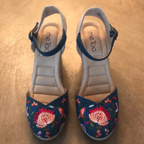 “Me Too” Pumps - Picture 2 of 8